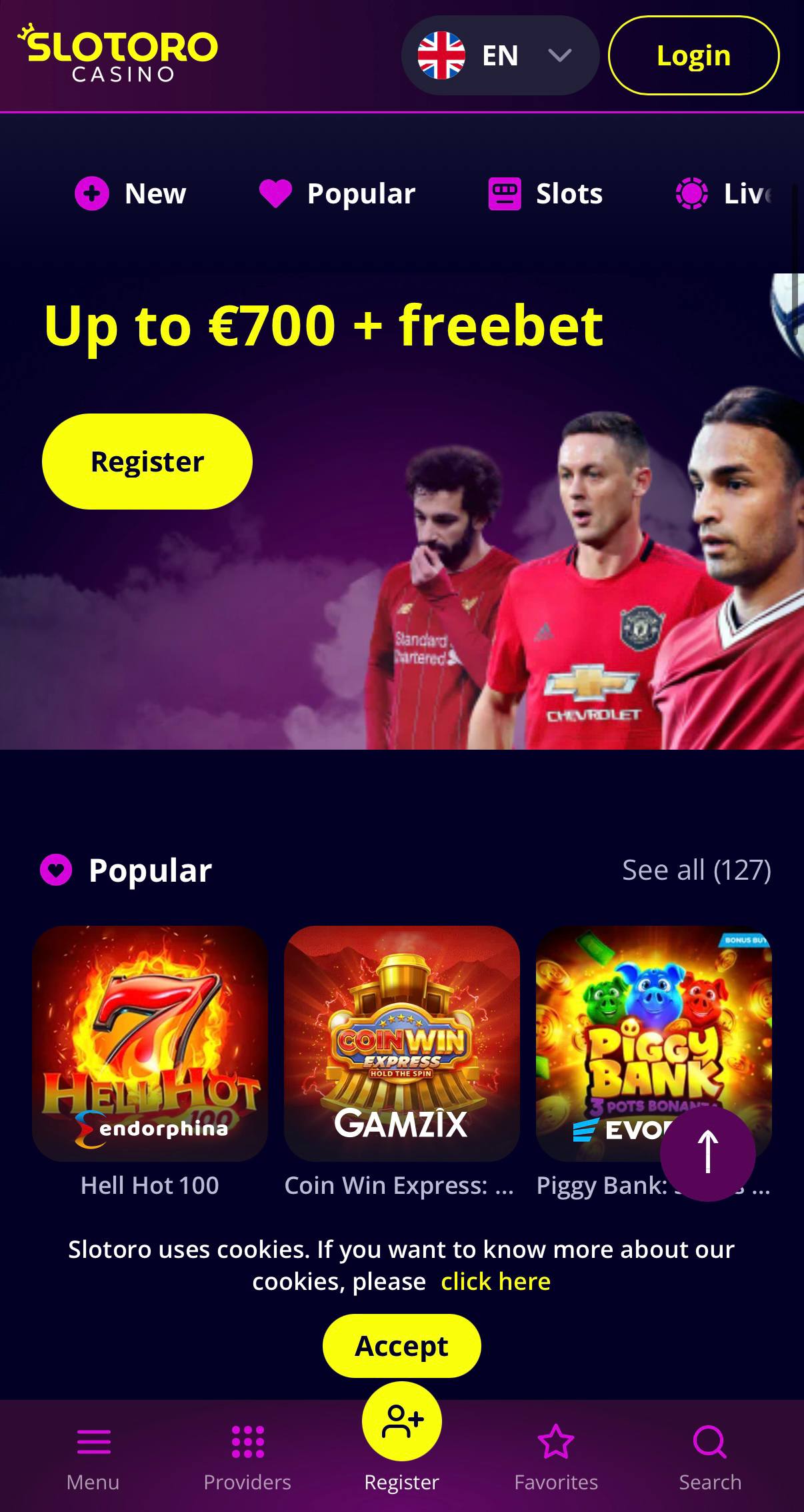 Мобилно лоби на Slotoro: Login и избор на език горе, New, Popular и Slots под тях; Menu, Providers, Register, Favorites и Search долу.